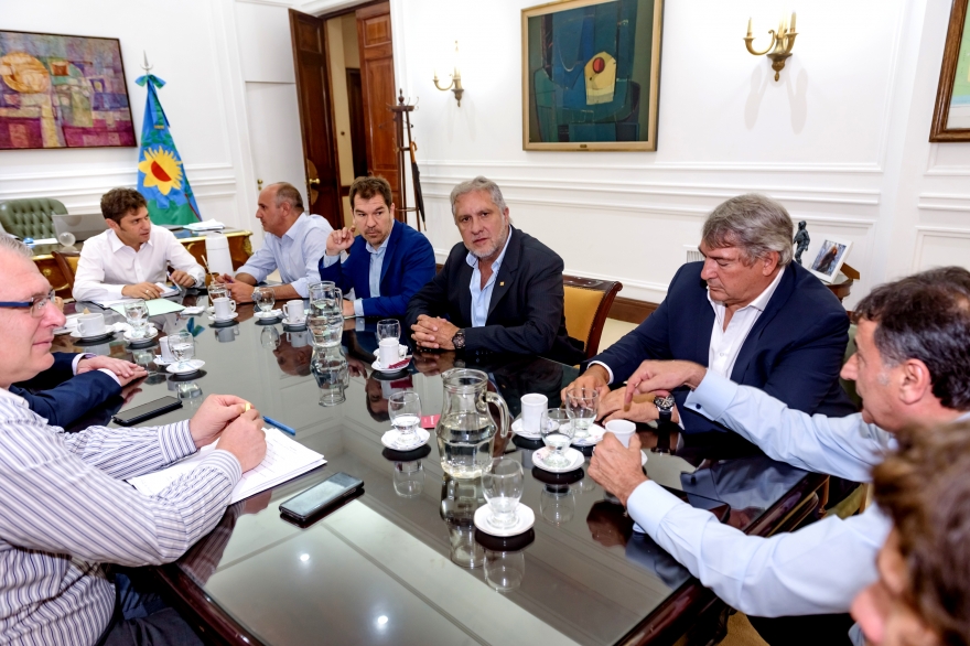 Kicillof se reunió con legisladores e intendentes del massismo para coordinar tareas