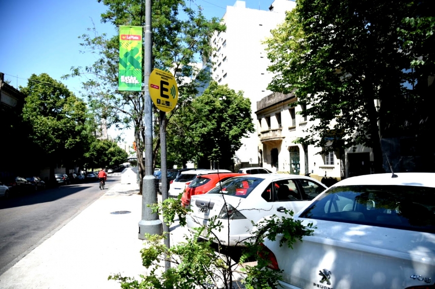 En La Plata: durante enero, el estacionamiento medido funcionará con horario reducido