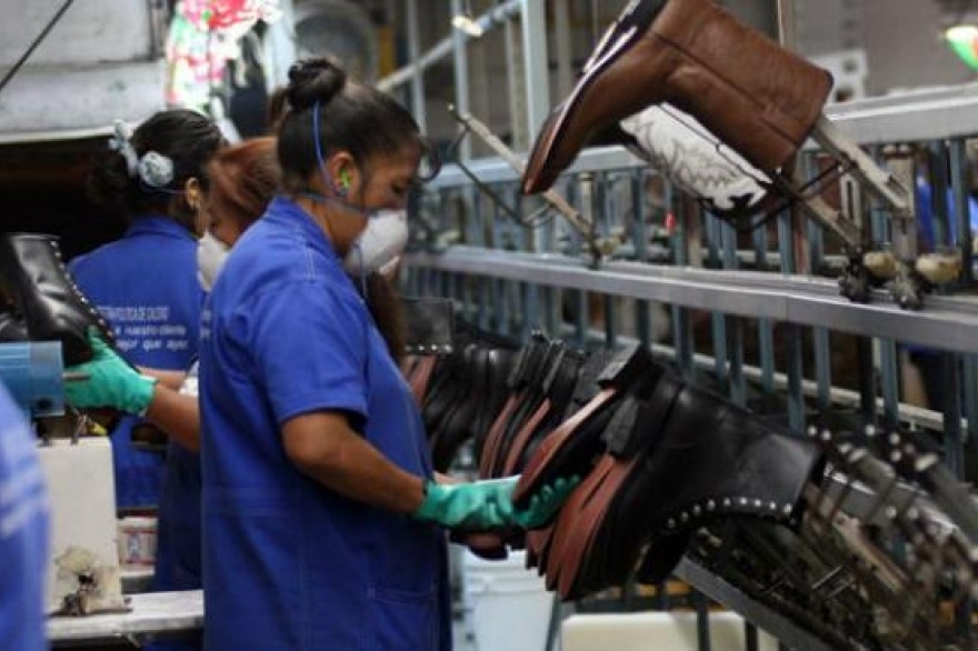 Moccero sostuvo que el freno a las importaciones generará 5 mil puestos en el sector de calzados