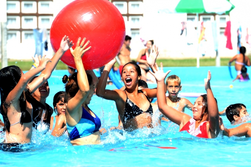 Más de 200 mil chicos participan de una nueva edición de Escuelas Abiertas en Verano