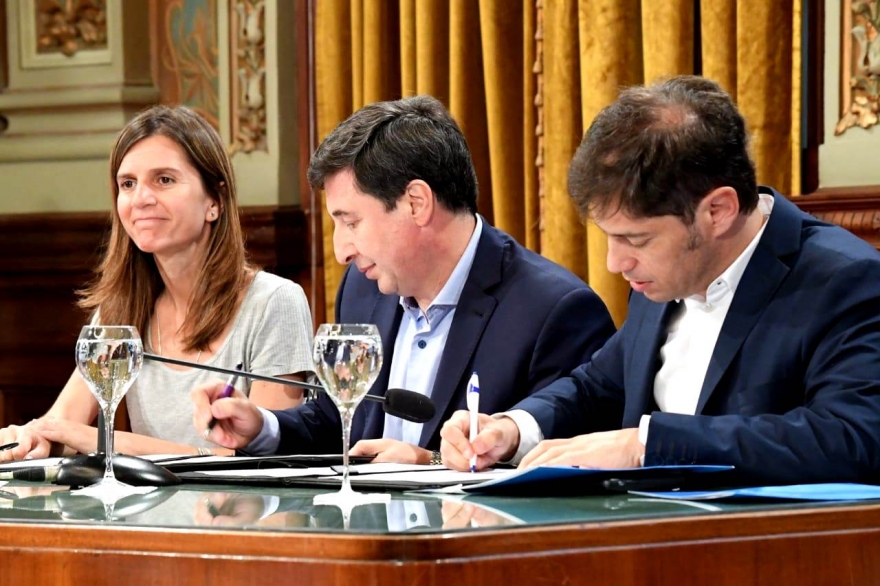 Kicillof y Arroyo implementaron la “Tarjeta Alimentaria” en convenio con Banco Provincia