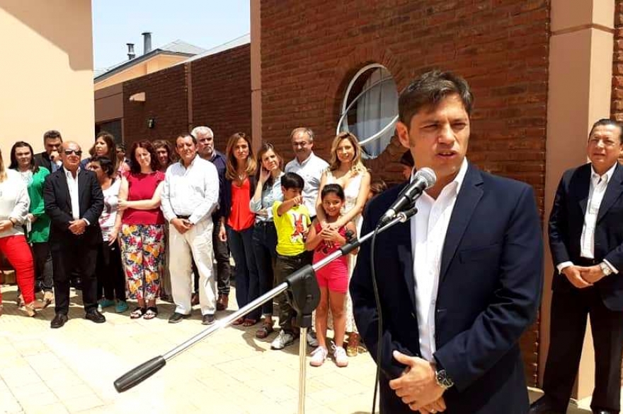 Benito Juárez: Kicillof y Fabiola Yañez visitaron un Hogar Convivencial y el Hospital Eva Perón