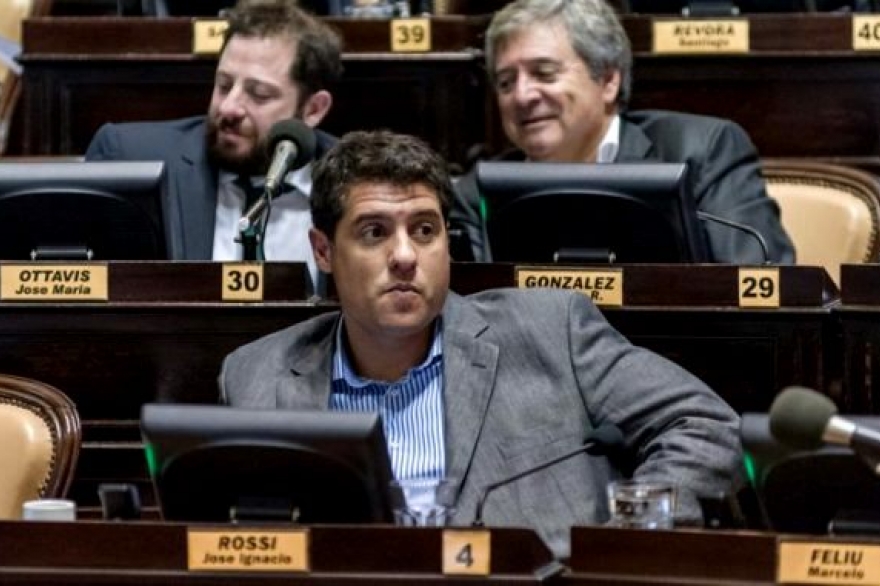 Rossi cruzó a Bardón: “Lo que espantó a los inversores fue el desastre económico del gobierno anterior”