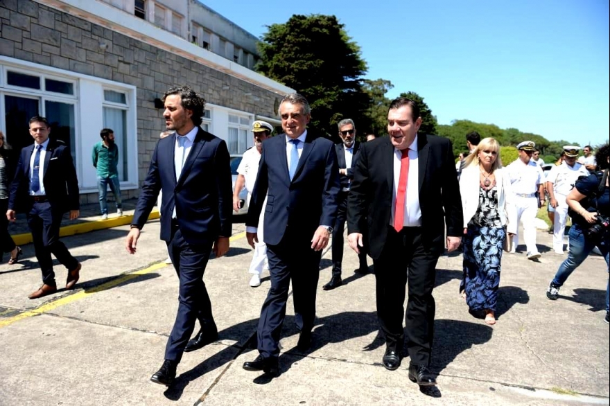 Mar del Plata: Montenegro le dio la bienvenida a la Fragata Libertad e invita a turistas a que la conozcan