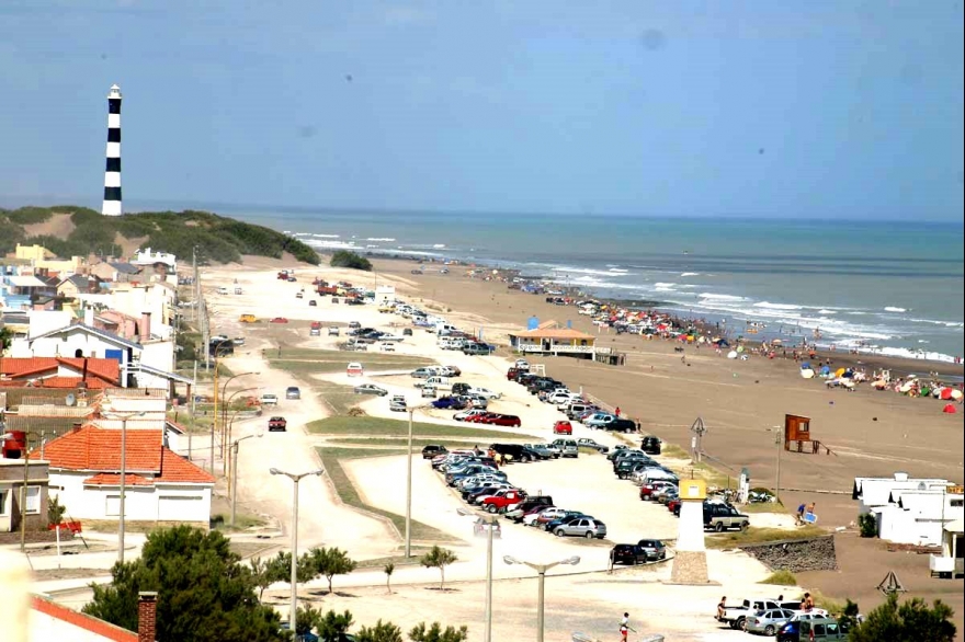 Tragedia en el mar: una mujer murió ahogada en un balneario de Claromecó