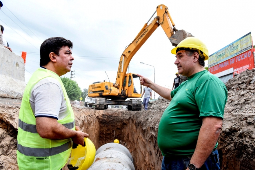 Con fondos íntegramente municipales, Espinoza supervisó obras de Mega Plan Hidráulico