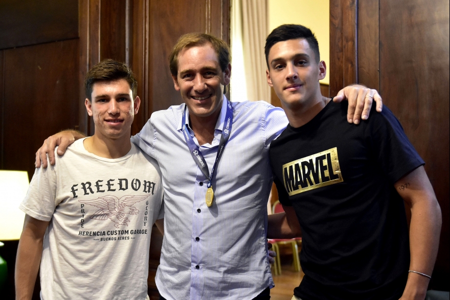 La Plata: Garro recibió a futbolistas del Club Estudiantes que clasificaron para los Juegos Olímpicos 2020