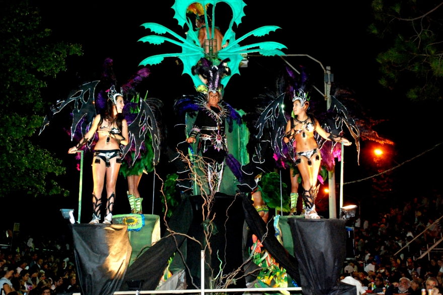 El detrás de escena de los carnavales en municipios de la provincia de Buenos Aires