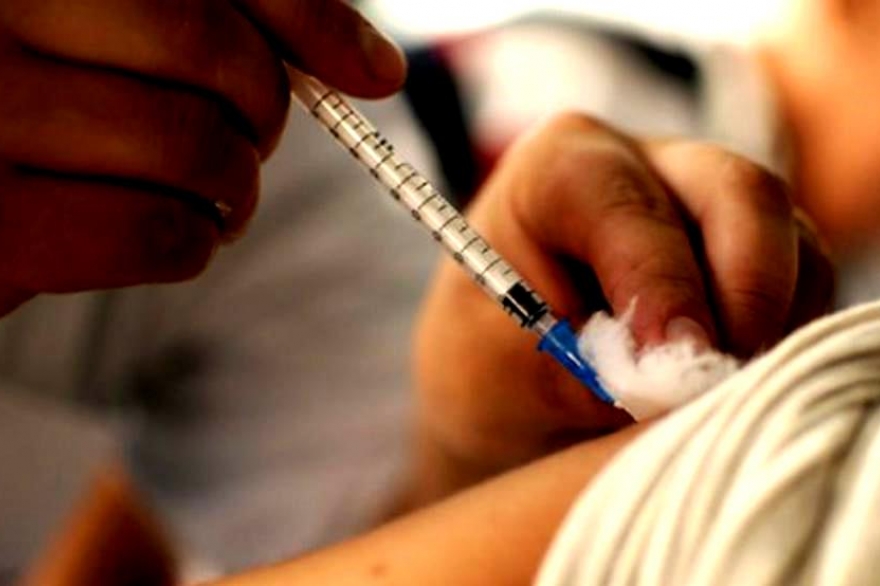 Tras el faltante, el gobierno bonaerense comenzó a repartir las vacunas contra la meningitis