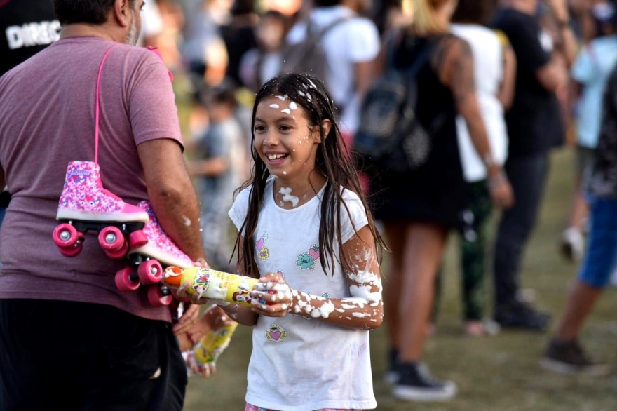 Espuma, baile y comidas: más de 250 mil personas disfrutaron de los festejos por el Carnaval en La Plata