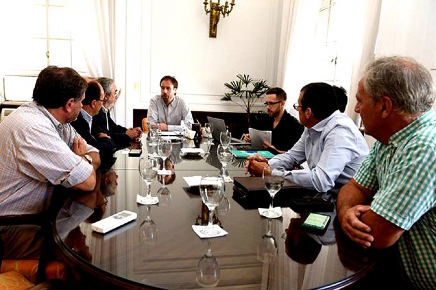 López se reunió con intendentes radicales: situación financiera, necesidades y proyectos