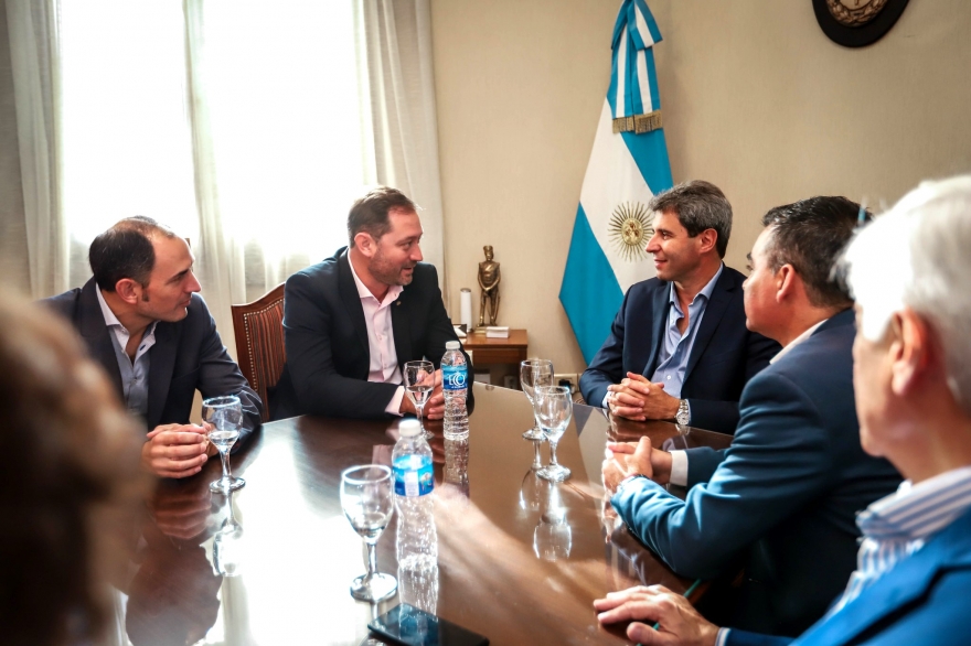 El gobernador de San Juan recibió al intendente de Lincoln y firmaron convenio de cooperación