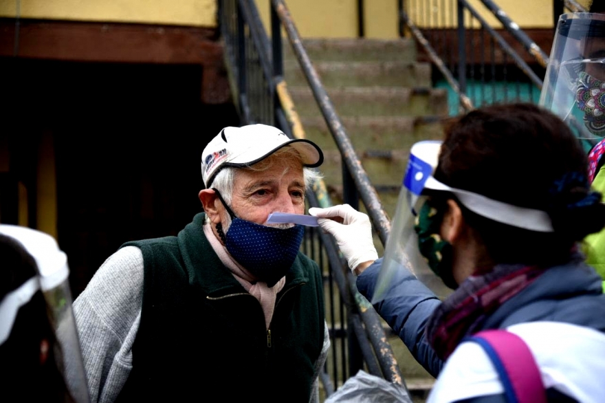 La Plata: se realizaron controles sintomáticos a más de 10 mil vecinos de barrios populares