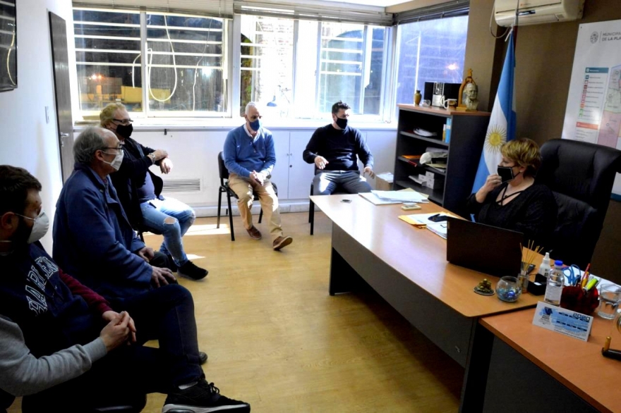 Autoridades de La Plata y comerciantes se reunieron para avanzar contra la venta ilegal