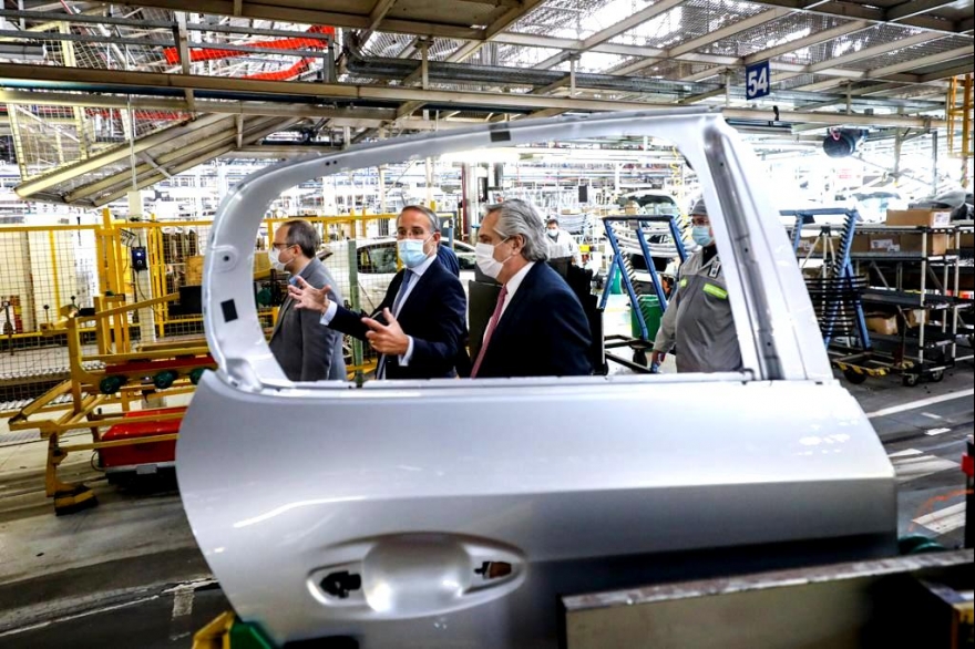 Alberto participó en el lanzamiento de un Peugeot 208: foco en la “maduración de la industria”