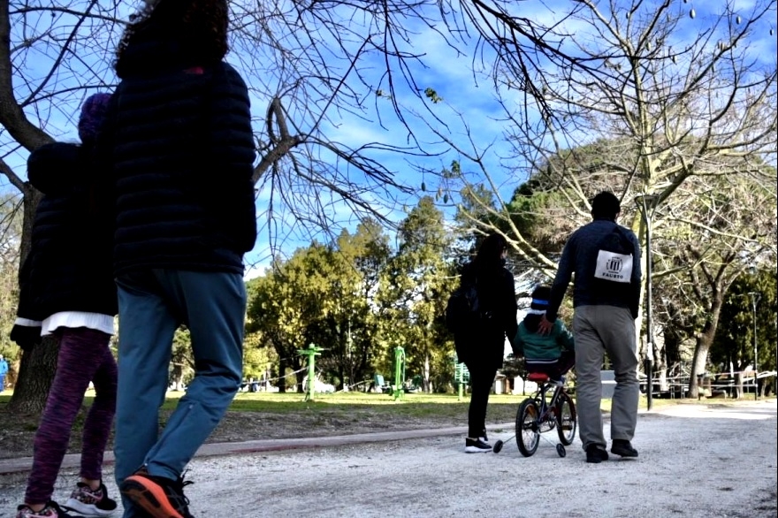 Para municipios en Fase 5: la Provincia habilitó las reuniones sociales de hasta 10 personas al aire libre