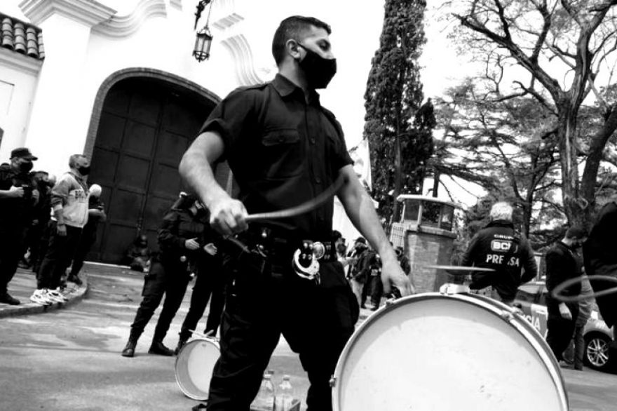 Crónica de una protesta inaudita de la Policía bonaerense: qué escenarios deja para observar