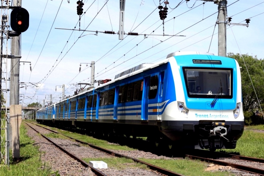 Un maquinista del Tren Roca le salvó la vida a un nene de tres años que caminaba por las vías