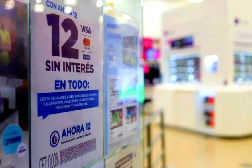 Ahora 12: excluyen la compra de teléfonos celulares del plan de cuotas