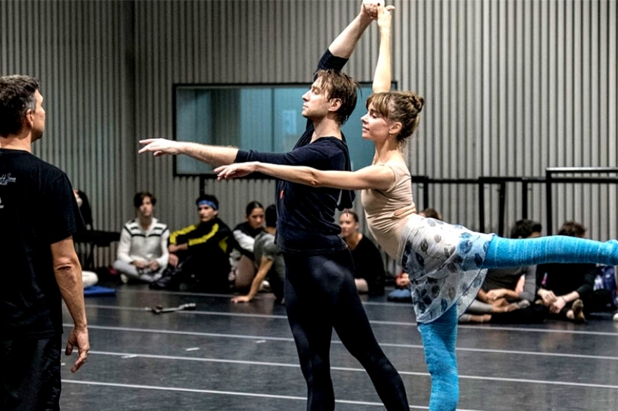 El Teatro Colón emitirá el domingo 27 "La Cenicienta", con su Ballet Estable