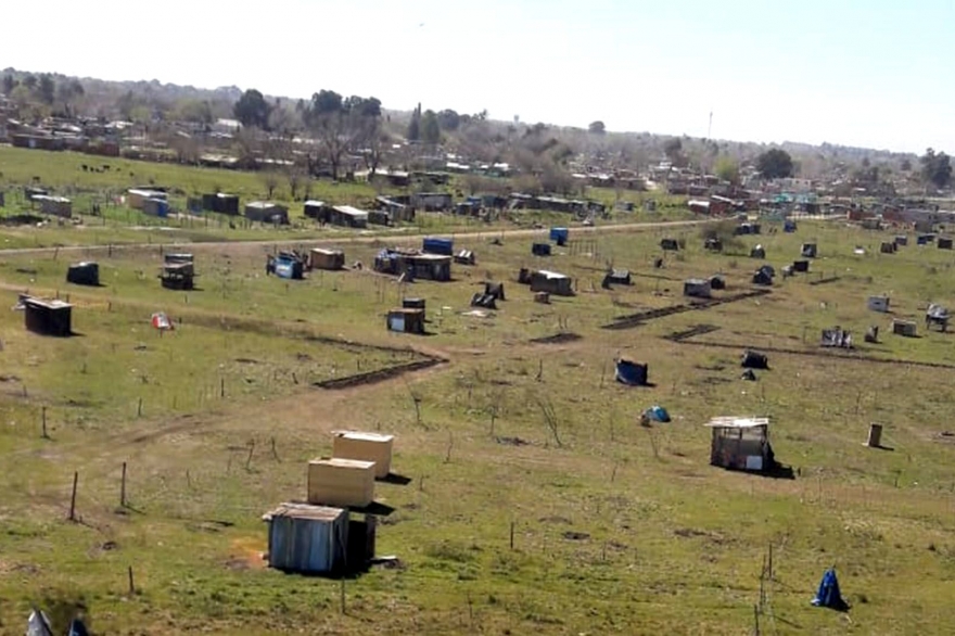 Provincia pidió postergar desalojo en Guernica: desmintió crear fideicomisos para comprar tierras