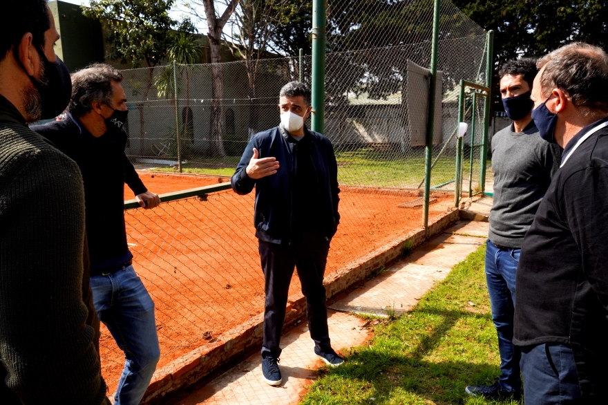 Deportes al aire libre: el tenis ya cuenta con protocolos de seguridad en Vicente López