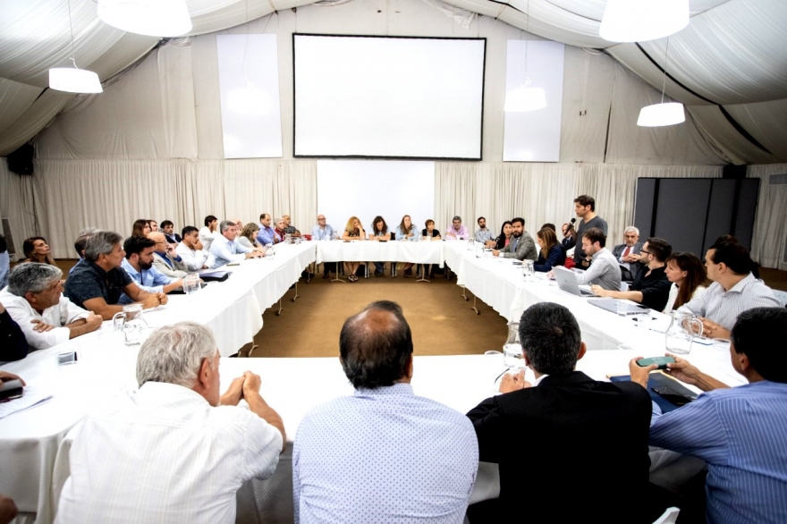 Docentes exigieron a la Provincia que formule “una propuesta salarial concreta” en próxima reunión