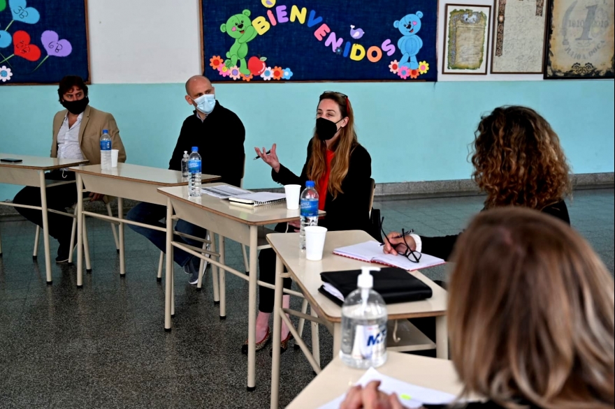 Vila visitó distritos bonaerenses que iniciaron el regreso progresivo a las clases presenciales