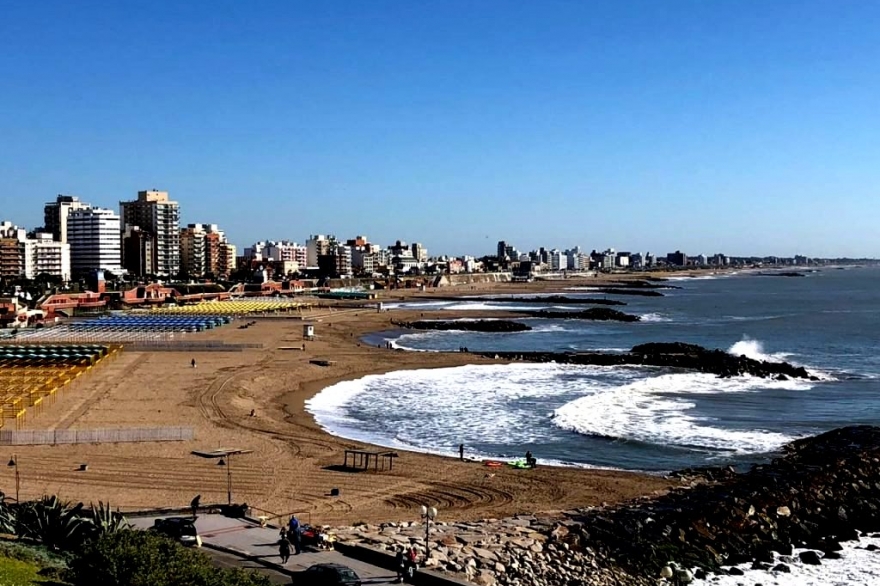 Nueva normalidad: cómo disfrutar y reducir riesgos en playas y balnearios durante el verano