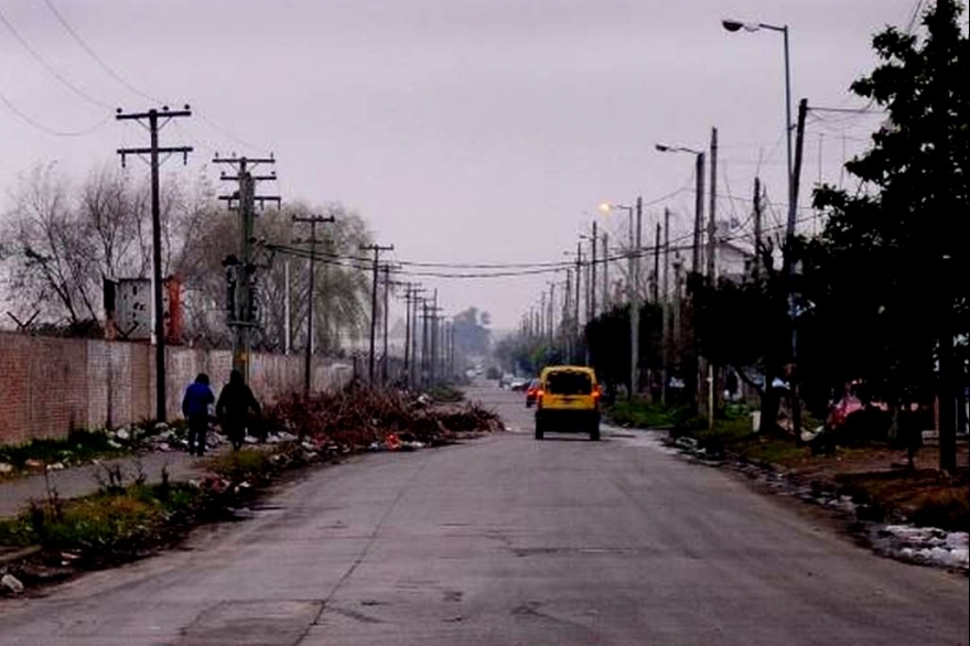 En Lanús, mataron a un joven de un martillazo y su familia quiso prender fuego una comisaría