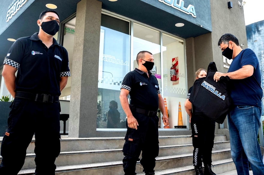 Jorge Macri entregó nuevos chalecos antibalas para agentes de seguridad de Vicente López