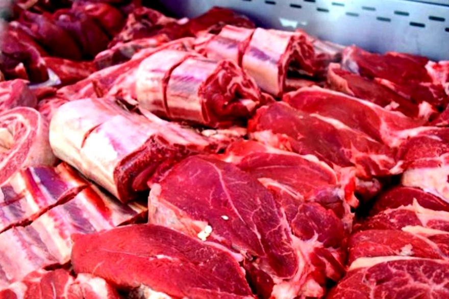 Comenzaron a venderse cortes de carne vacuna a valores rebajados en Supermercados