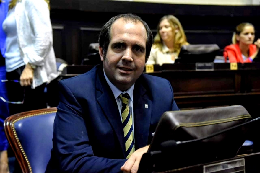 Un diputado apuntó contra gremios docentes: "A nosotros nos paraban, pero a Kicillof no se le plantan"