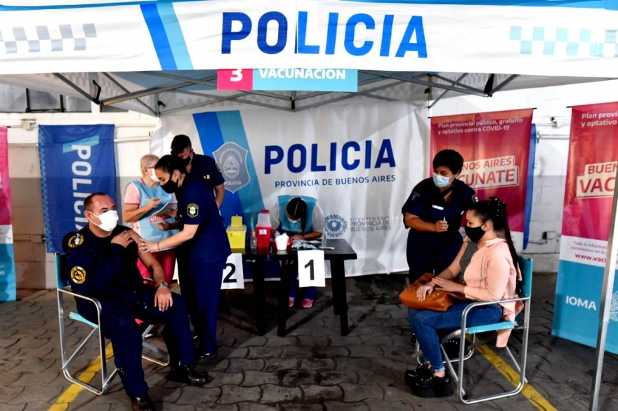 Comenzaron a vacunar a efectivos de la Policía Bonaerense en La Matanza