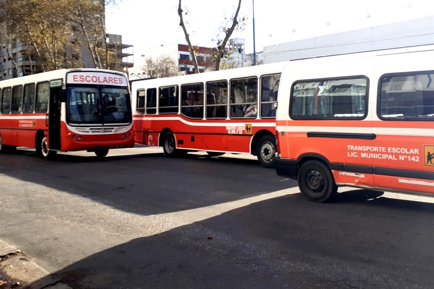 Piden a Provincia que garantice el acceso al servicio de transporte escolar terrestre