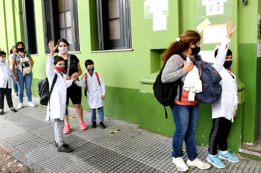 Tras el fallo de la Justicia contra el DNU, seguirán las clases presenciales en CABA