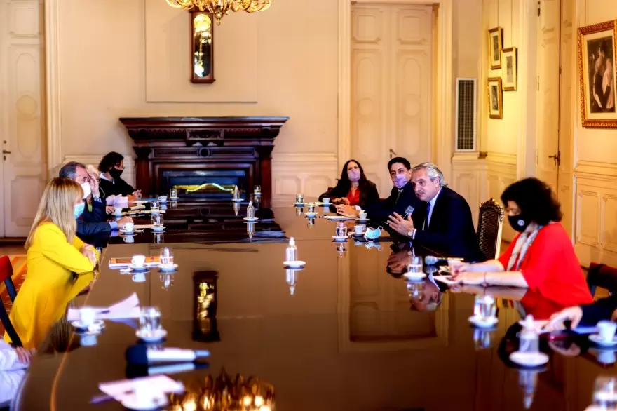 Alberto Fernández conformó la Mesa de Salud y Educación con el foco en las clases presenciales