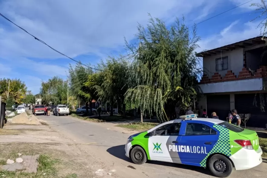 Homicidio en La Plata: un policía mató a su pareja, a una mujer trans y luego se suicidó