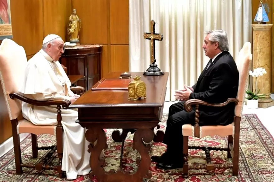 Alberto Fernández se reunió a solas con el papa Francisco en el Vaticano