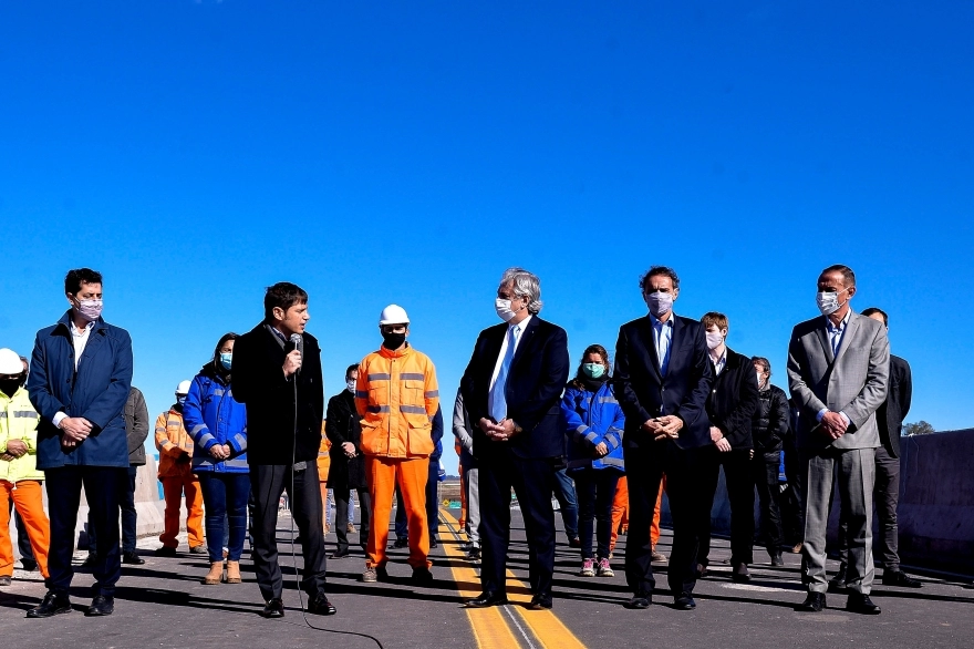 Alberto y Kicillof inauguraron un tramo de la Ruta 7 que une Chacabuco con Junín