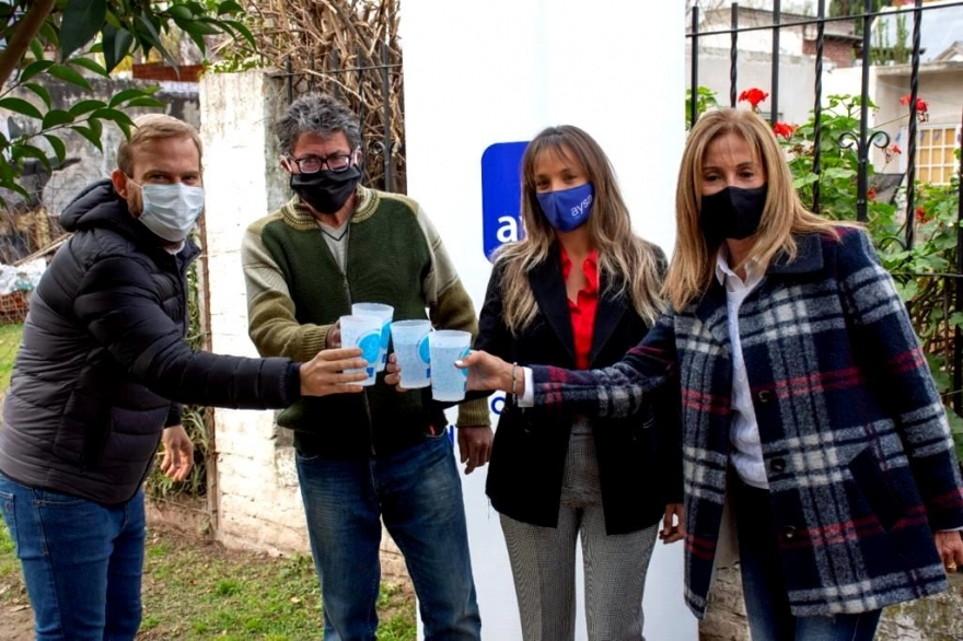 Malena Galmarini, Dulce y Gastón Granados con nueva red de agua para Ezeiza