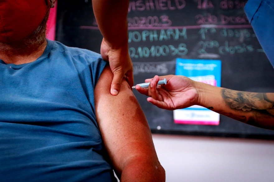 Alerta ante cadena falsa de WhatsApp sobre campaña de vacunación en Provincia