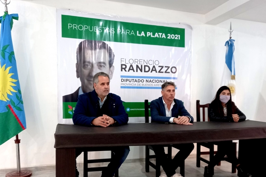 El “Topo” Rodríguez respaldó a Santecchia y su lista de concejales de La Plata
