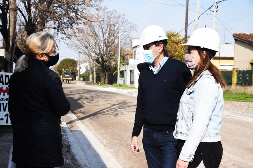 Junto a Garro, Perechodnik y Quintero Chasman recorrieron obras en La Plata