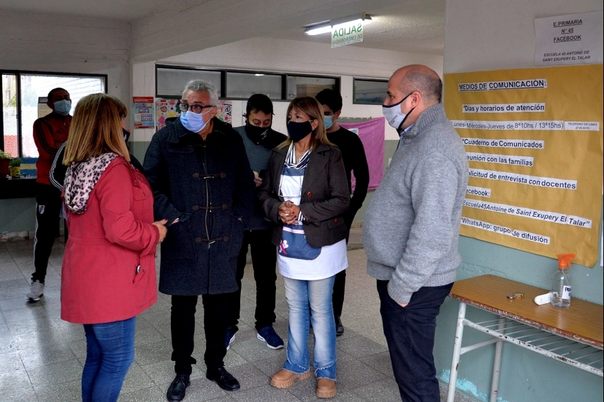 Zamora visitó obras de infraestructura en escuelas de El Talar