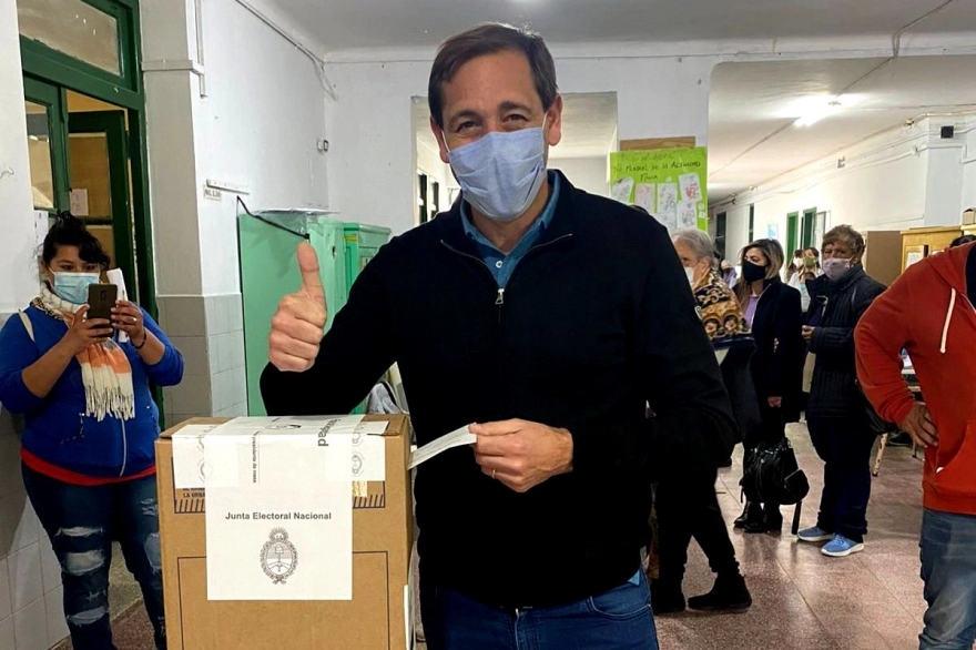 Votó Garro en La Plata y advirtió sobre “rodo” de boletas de Juntos