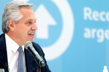 Alberto presentó la Ley de Compre: “La industria es el motor central”