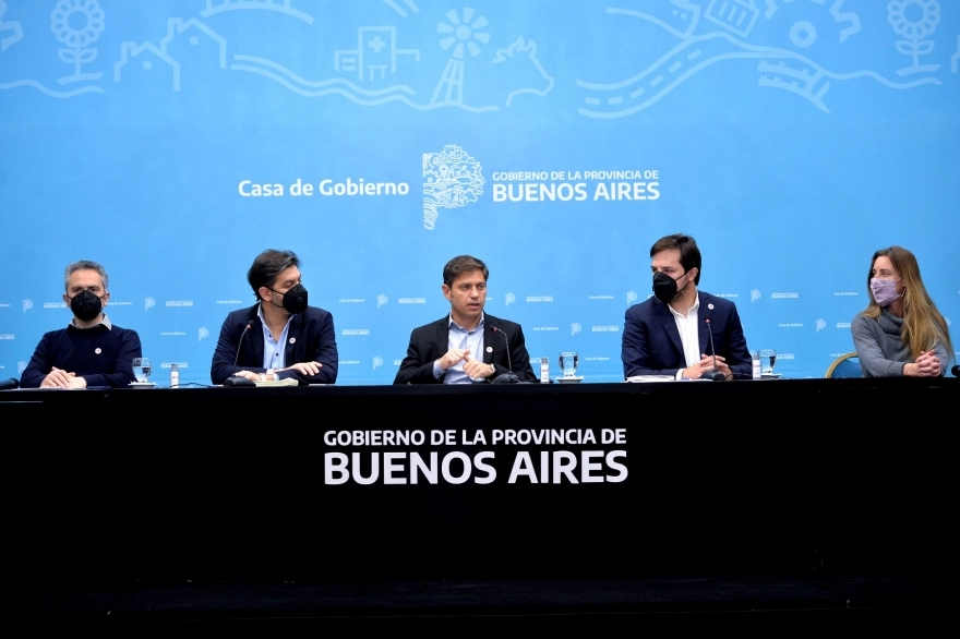 Los anuncios de Kicillof: vacunación, comedores y clases los sábados