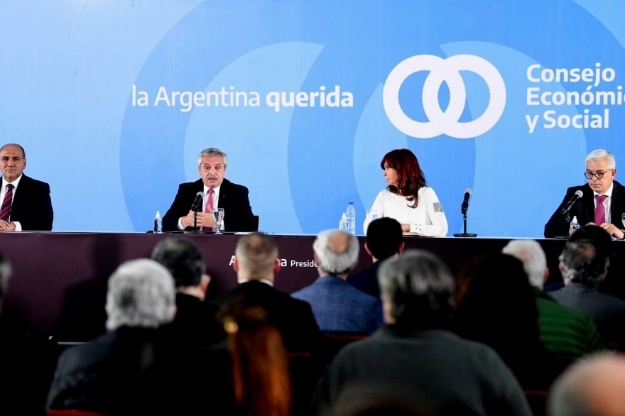 Alberto Fernández volvió a mostrarse con Cristina en un acto en la Casa Rosada