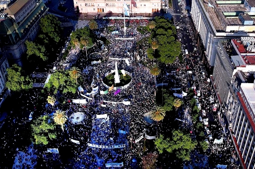 Día de la Lealtad: gran movilización del peronismo a Plaza de Mayo